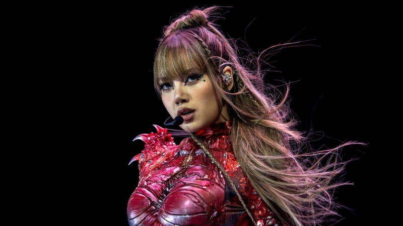 Lisa's Electric Coachella Performance 4K 5K Wallpaper