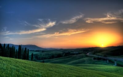 Sunset Over Tuscany's Rolling Hills 4K 5K Wallpaper
