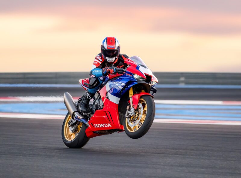 Honda CBR Fireblade: Racing Perfection 4K Wallpaper