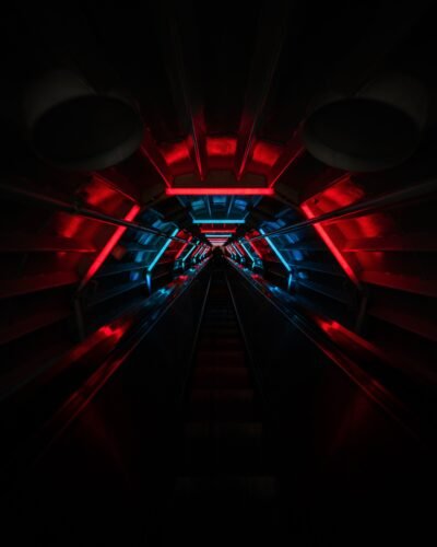 Cyberpunk Tunnel: Neon Descent 4K Wallpaper