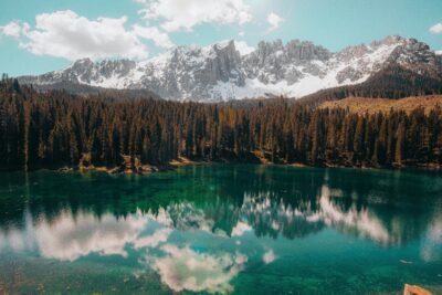Serene Mirror Lake: Alpine Glacier Peaks 4K Wallpaper