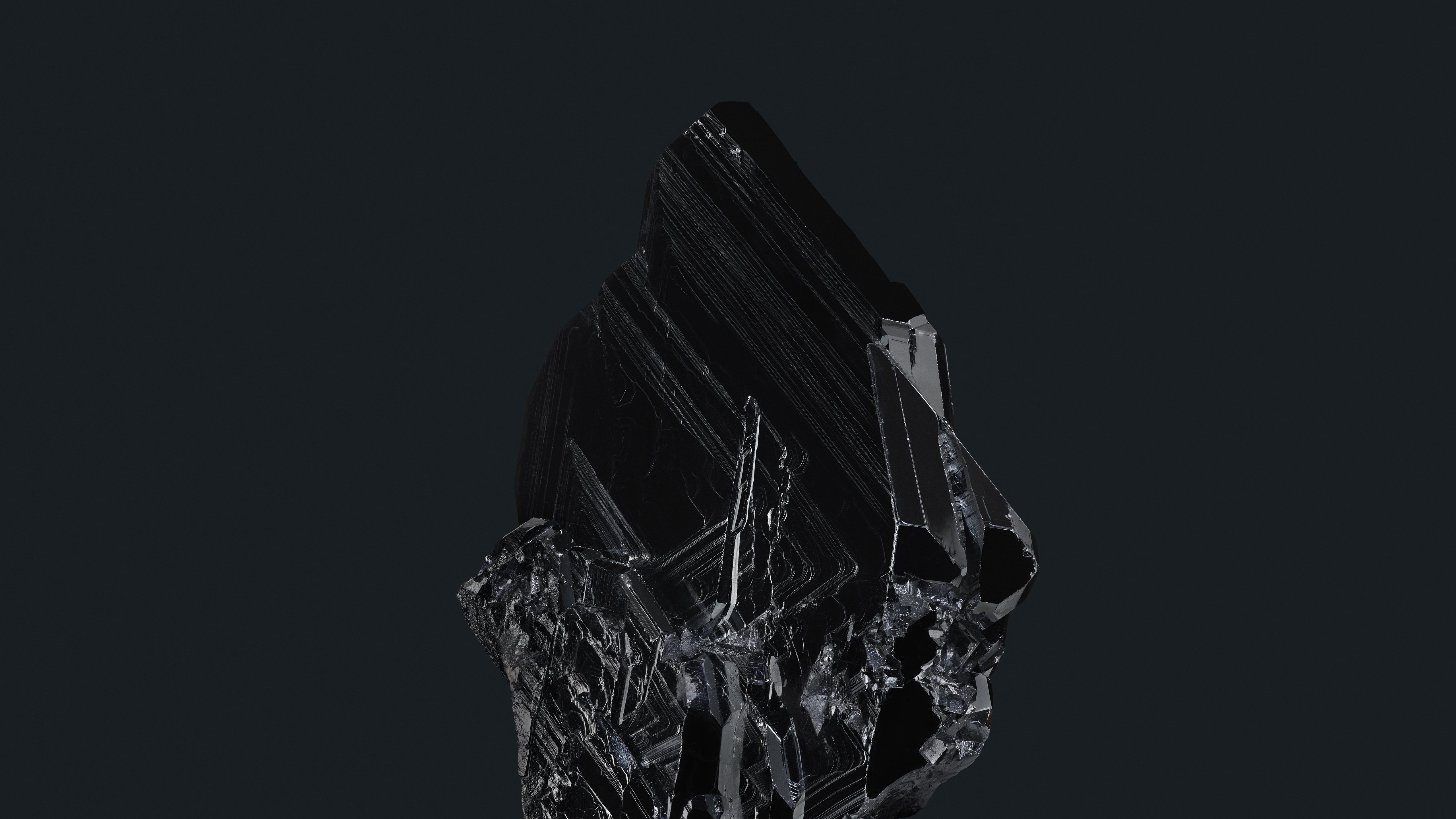 Obsidian Dreams: Pixel 8 Pro Dark Fusion 4K 5K Wallpaper