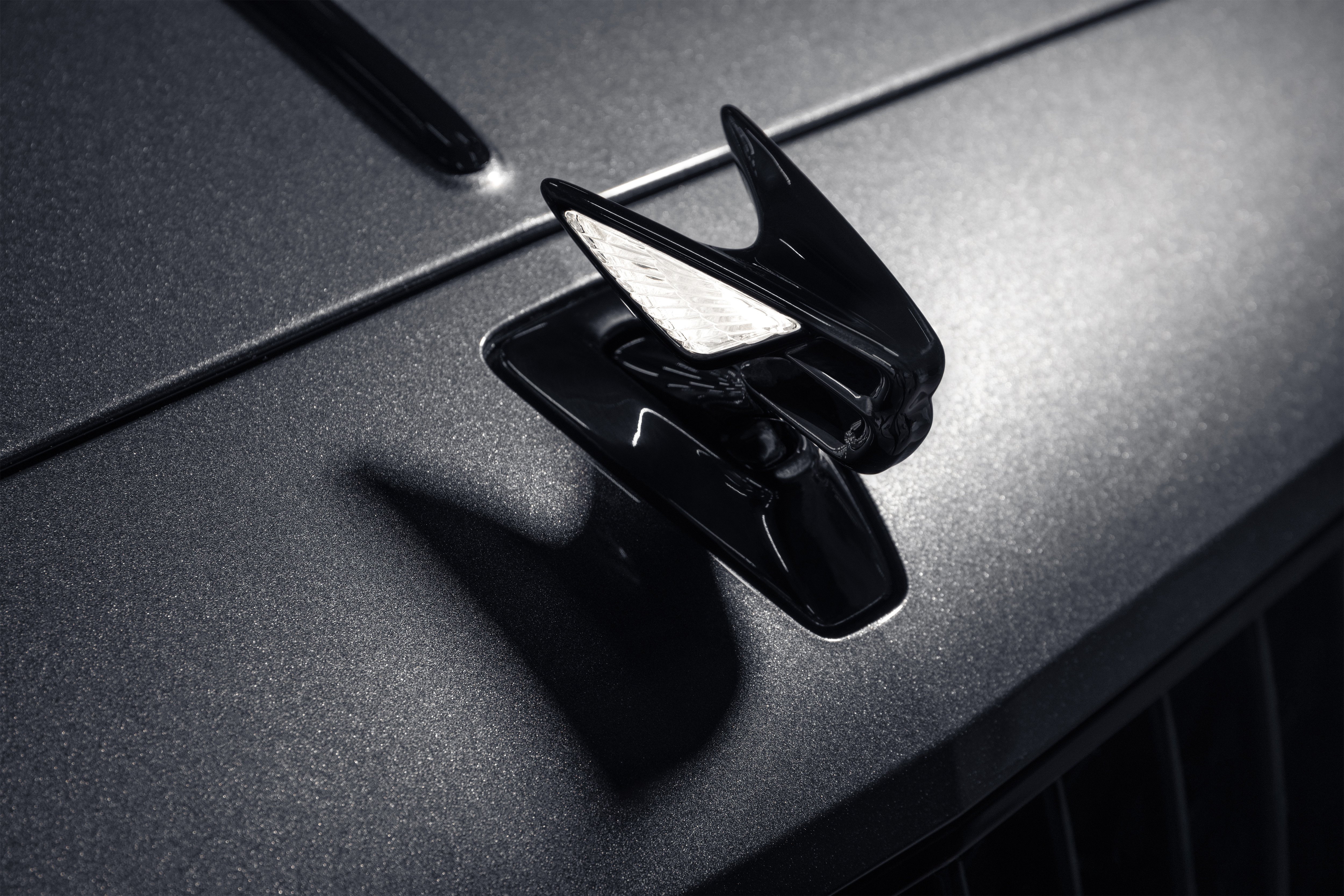 Bentley's Hybrid Elegance 4K Wallpaper