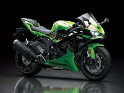 2024 Kawasaki Ninja ZX-6R: Stealth Speed Machine 4K Wallpaper