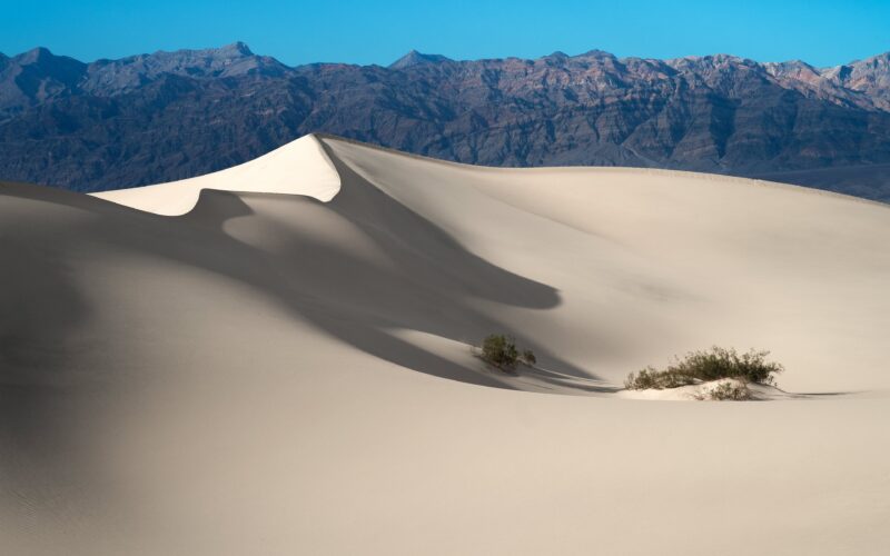 Serene Dunes of Death Valley 4K Wallpaper