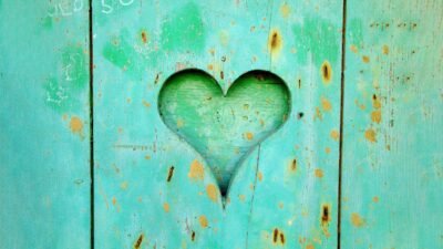 Rustic Love Heart on Cyan Wood 4K 5K Wallpaper