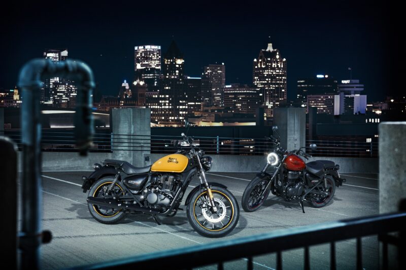 Night Riders: Royal Enfield Meteor 350 Urban Escape 4K Wallpaper