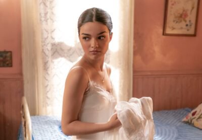 Rachel Zegler: Timeless Elegance 4K 5K Wallpaper