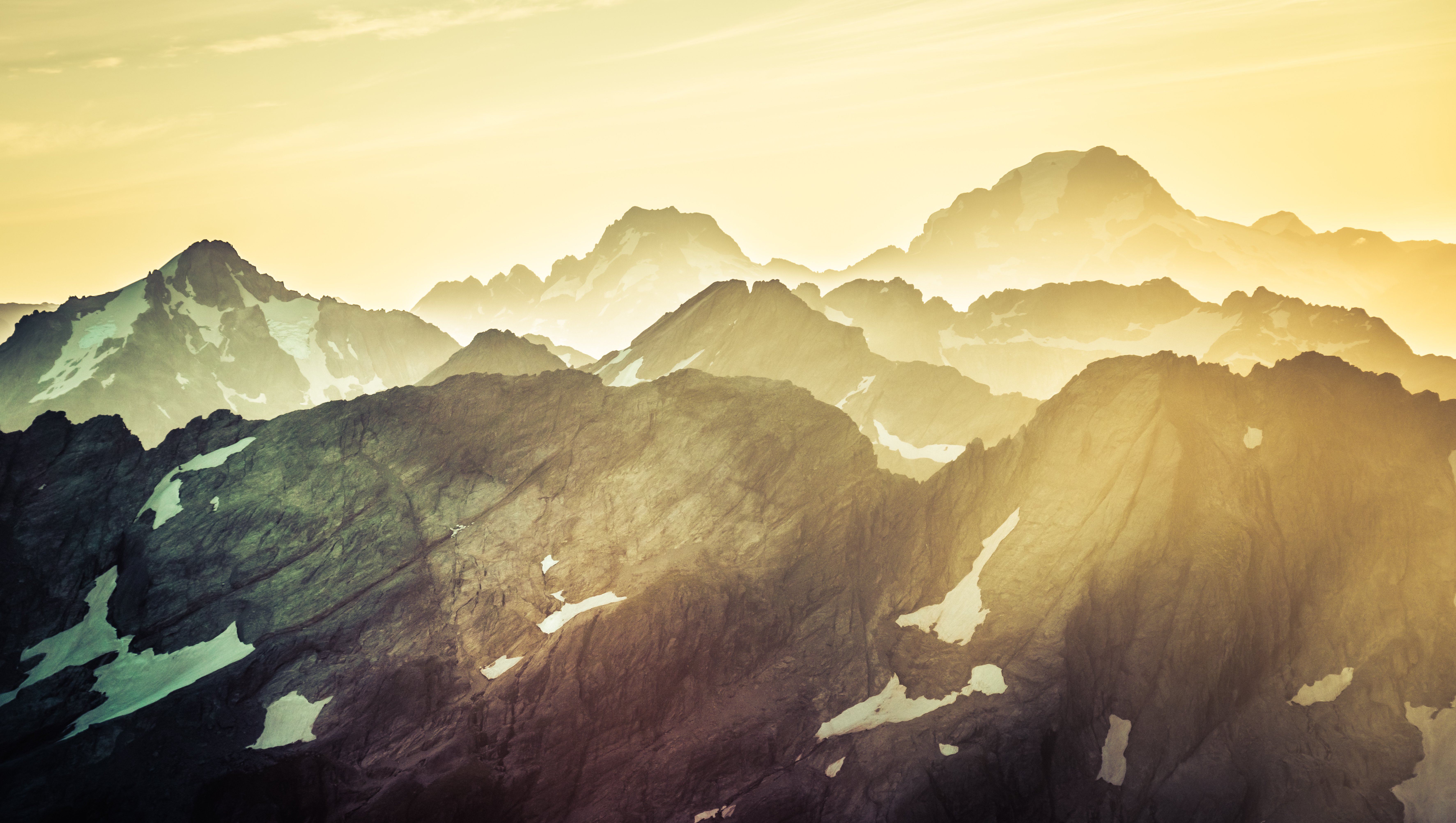 Majestic Southern Alps: New Zealand's Peaks 4K 5K Wallpaper