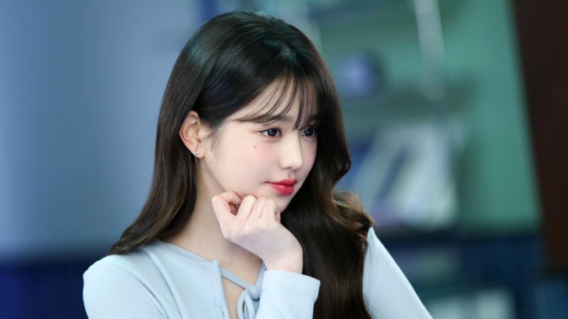 Thoughtful Moment in Blue 4K Wallpaper