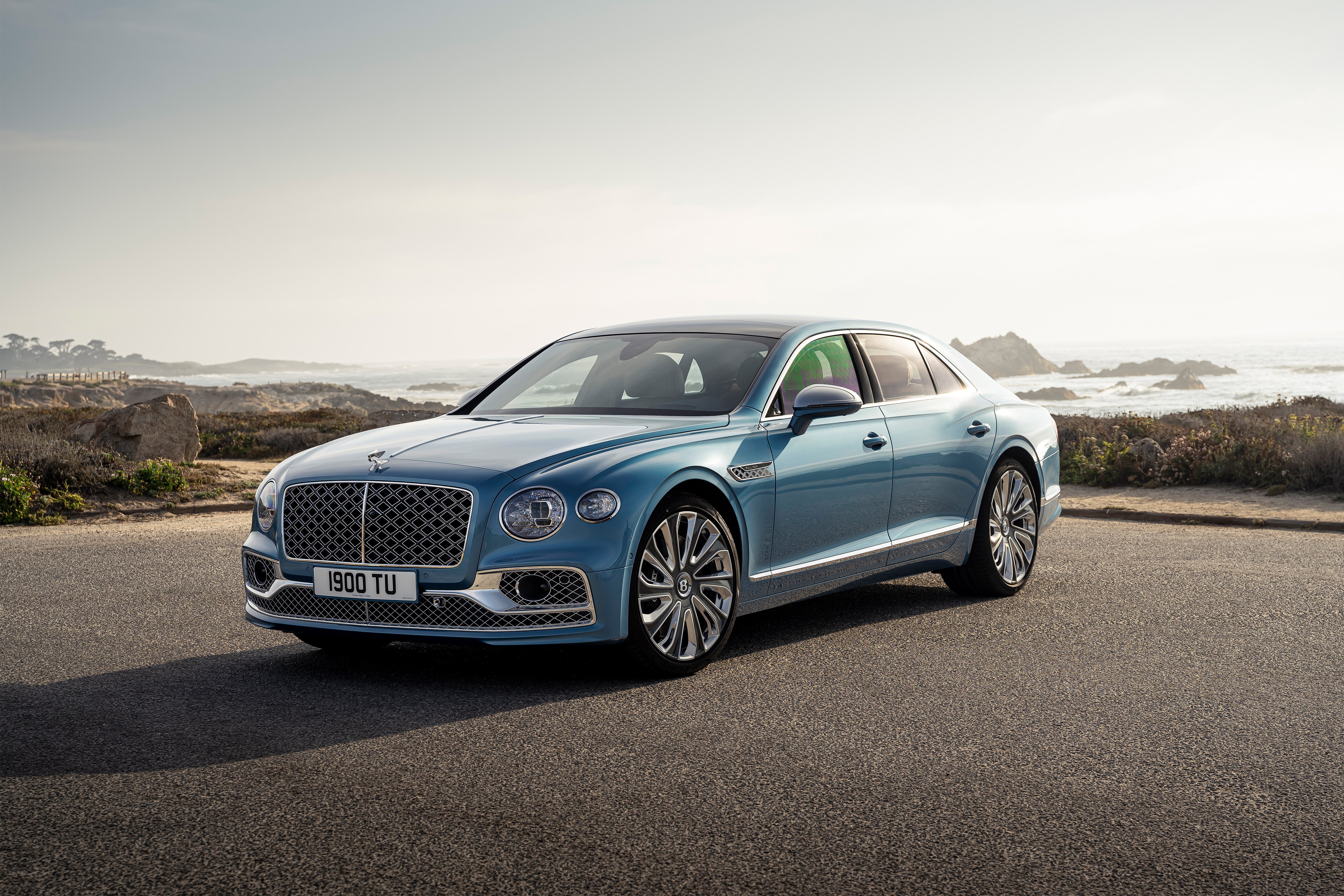Bentley Flying Spur Mulliner: Ultimate Luxury Ride 4K Wallpaper