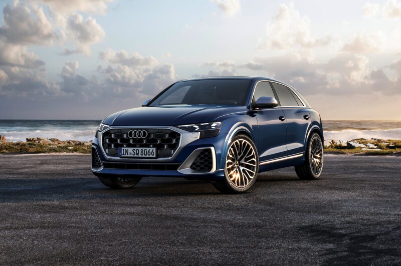 2024 Audi SQ8 TFSI: Power & Luxury Unleashed 4K 5K Wallpaper