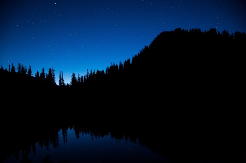 Starry Night at Snow Lake Trail 4K Wallpaper