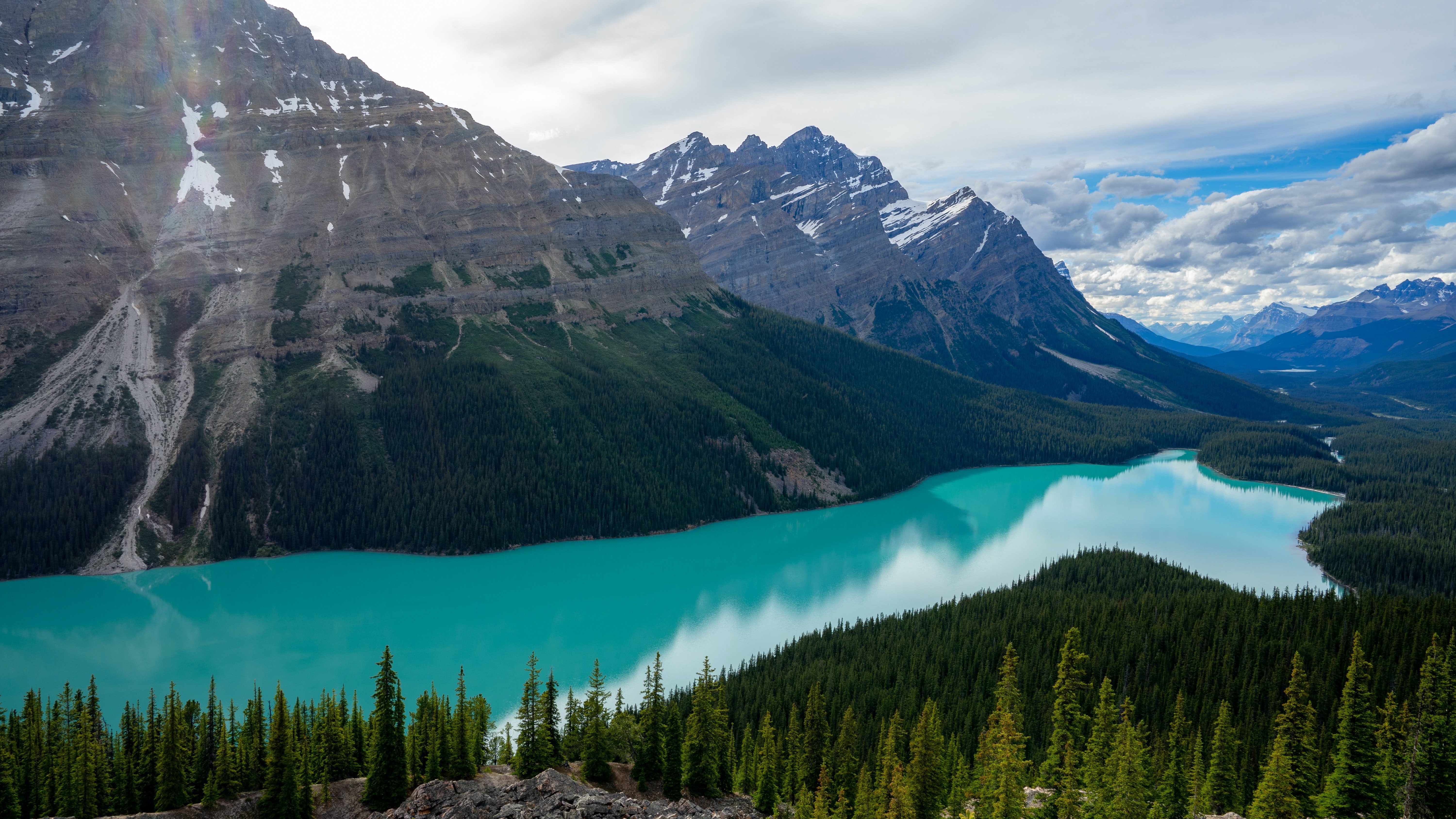 Peyto Lake: Jewel of Banff's Rocky Peaks 4K 5K Wallpaper