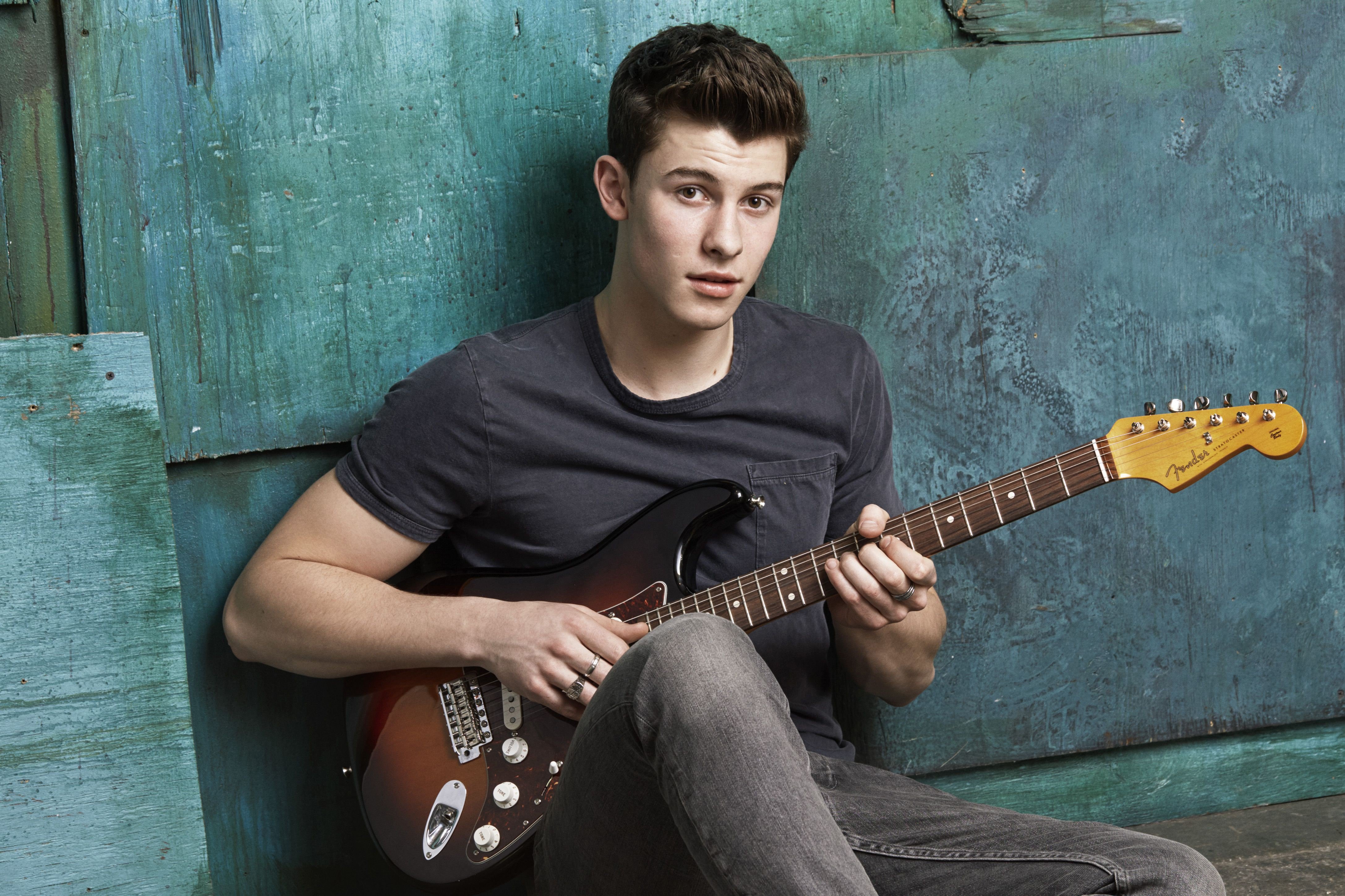 Shawn Mendes: Guitar Moments 4K Wallpaper
