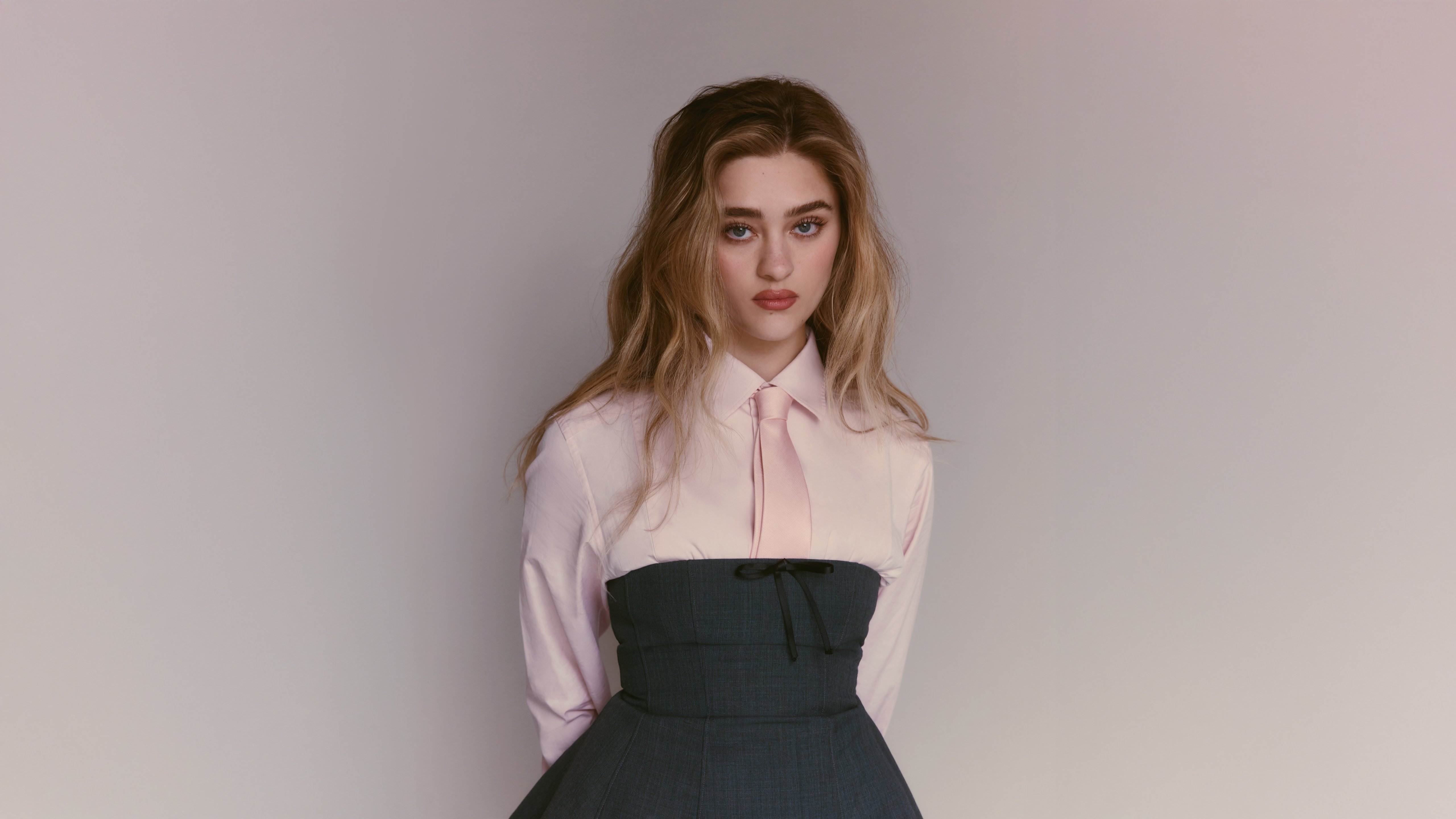 Lizzy Greene: Elegance in Monochrome 4K 5K Wallpaper